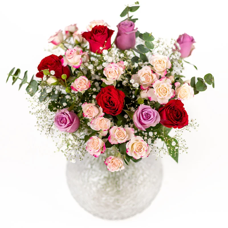 Bouquet con mimosa per la Festa della donna